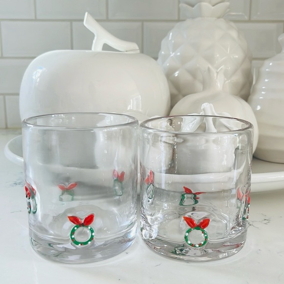 Crate & Barrel Wreath Icon Old-Fashioned Glasses - Thumbnail 2